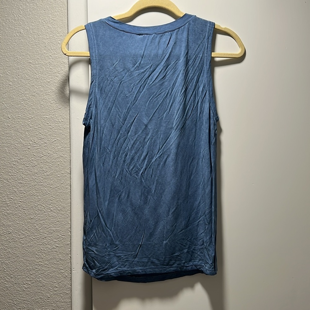 POL Blue Fitted Buttoned Tank Top - Picture 2 of 5